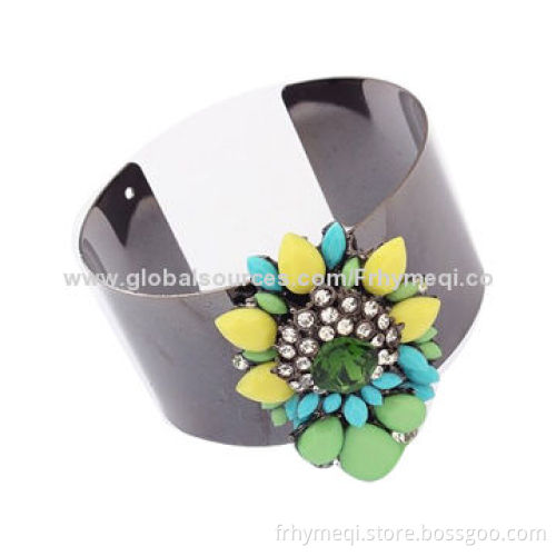 Retro Metal Wide Bangle with Colored Rhinestone